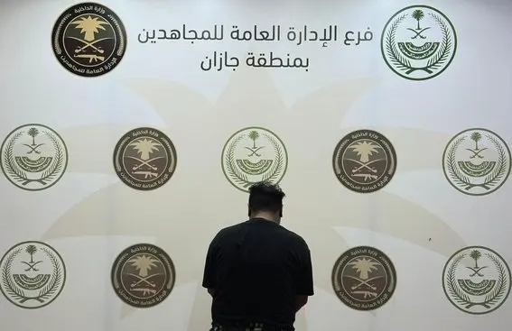 القبض على ناقل 4 مخالفين في جازان