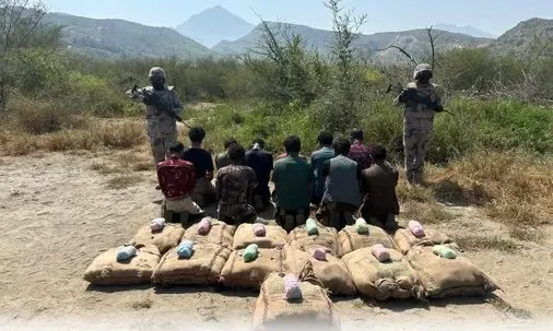 6 ضربات أمنية تسقط 15 مروجاً ومهرباً في تبوك و القصيم و عسير و جازان