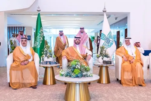 نائب أمير الشرقية يطلع على 8 منجزات لأمانة المنطقة