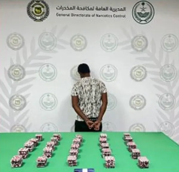 إحالة 3 مروجي إمفيتامين و حشيش وأقراص مشبوهة إلى النيابة