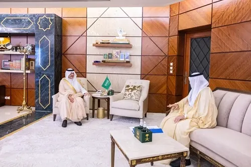 أمير الشرقية يطلع على مشاريع المياه الحديثة
