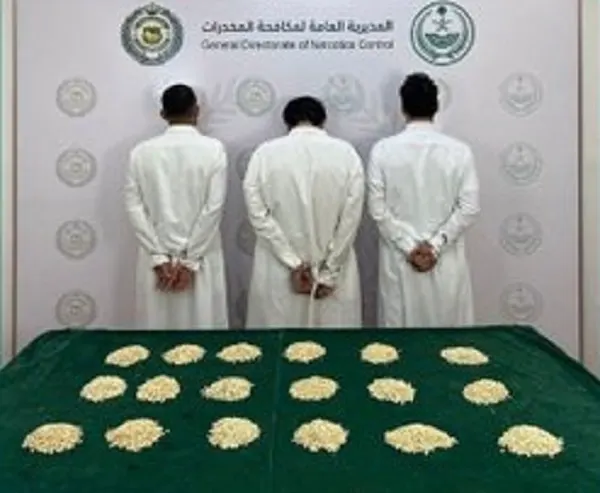 7 ضربات أمنية تسقط 8 مروجين ومهربين في 5 مناطق