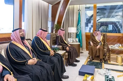 أمير الشرقية يستطلع أعمال “خيرية عنك” لمحاربة الفقر