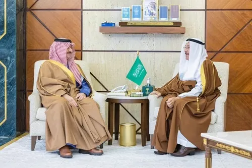 أمير الشرقية: الدكتور الربيش نموذج للعمل المخلص المتفاني