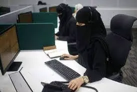 الإحصاء: نسبة السعوديات العاملات 36% والسعوديين 67%