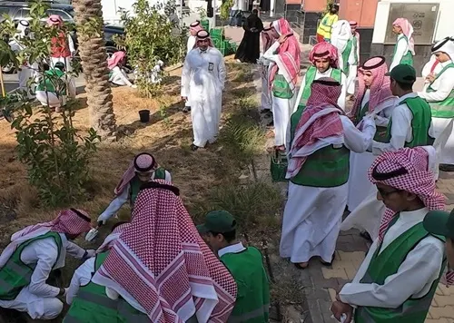 طلاب الشرقية يعالجون التشوه البصري في يوم التطوع