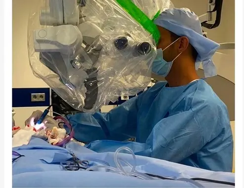 بريدة.. قوقعتان تُعيدان السمع والنطق لرضيعتين
