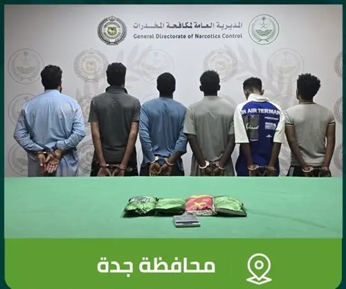 سقوط 17 مهربًا ومروجًا للمخدرات في جازان وجدة وطريف وعسير