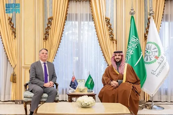 الأمير خالد بن سلمان يبحث مع “مارلز” العلاقات السعودية الأسترالية