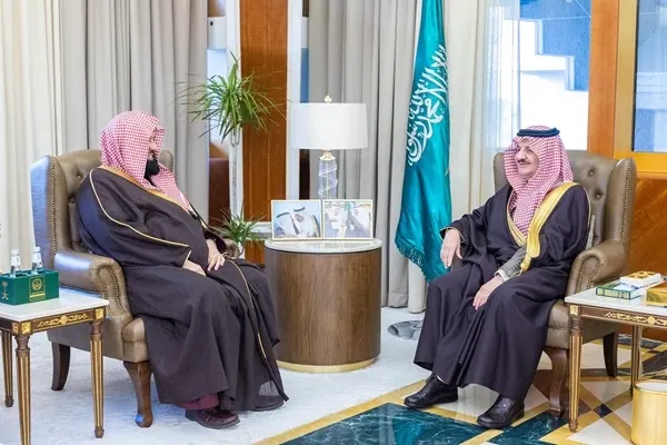 أمير الشرقية يطلع على جهود “الأمر بالمعروف” وبرامجها
