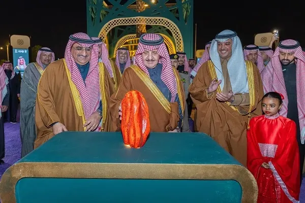 أمير الشرقية يفتتح مهرجان تمور الأحساء