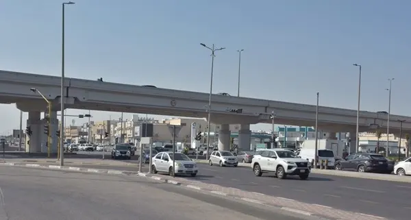 الدمام.. بدء إلغاء إشارة تقاطع طريقي جسر الأمير نايف والملك عبدالعزيز