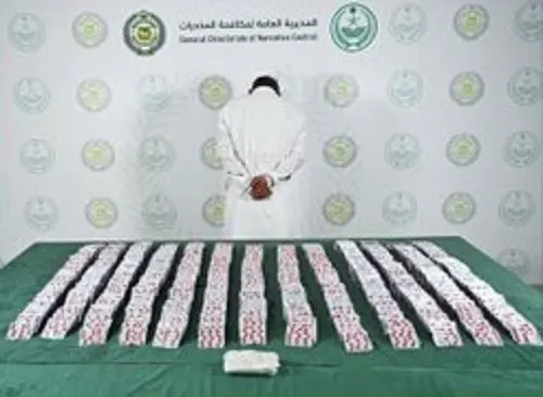سقوط 8 مروجين و مهربين في الباحة و تبوك و جازان و عسير