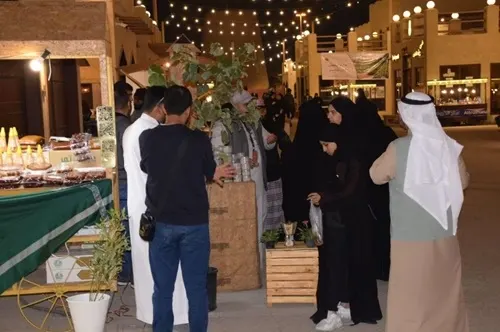 سوق المزارعين في القطيف.. نقلة نوعية وتقنيات زراعية حديثة