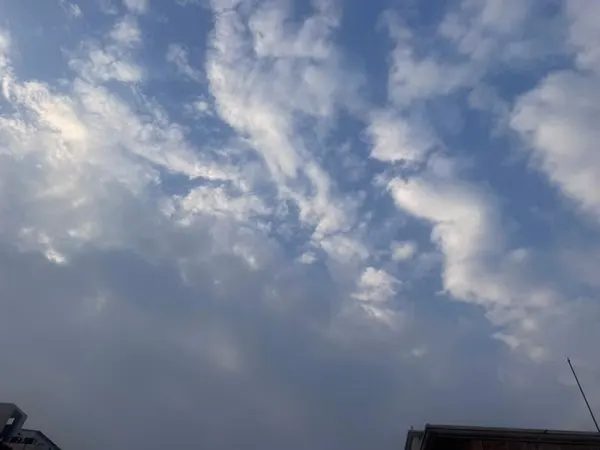 سماء القطيف مهيأة للأمطار