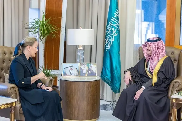 أمير الشرقية يبحث مع سفيرة فنلندا الموضوعات المشتركة