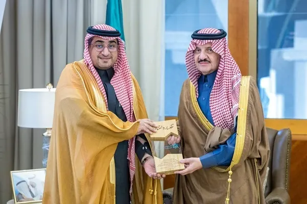 أمير الشرقية يطلع على برنامج الحد من الفقد والهدر الغذائي