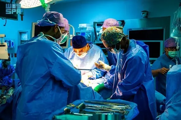 إنقاذ ساق طفل من البتر بعد استئصال ورم عظمي خبيث