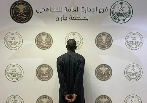 القبض على ناقل 3 مخالفين في جازان