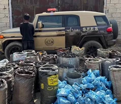 ضبط تاجر فحم محلي في عسير