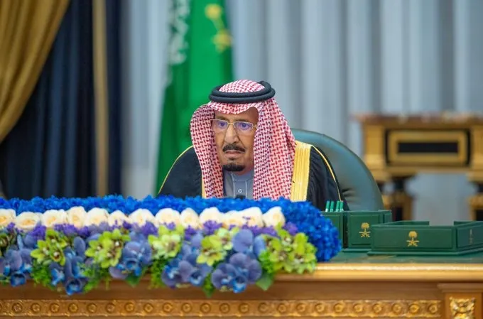 برئاسة الملك.. “مجلس الوزراء” يؤكد التزام المملكة بتعزيز الأمن والسلام في العالم