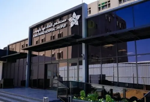 الهفوف.. إنقاذ طفلة سقطت من ارتفاع 7 أمتار