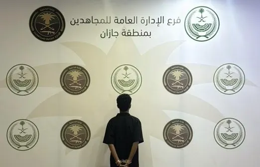 القبض على ناقل 7 مخالفين في جازان