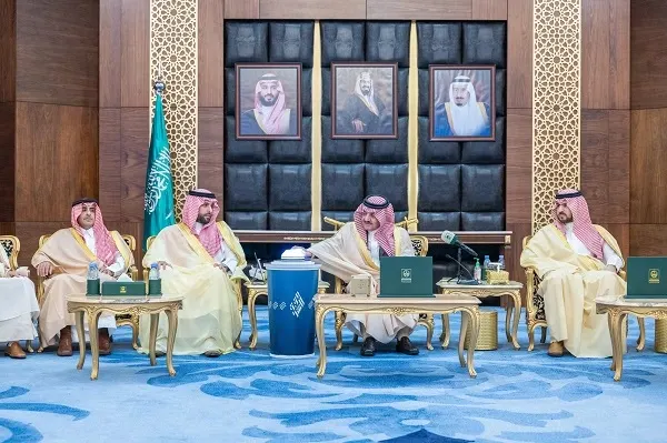 أمير الشرقية يرعى حفل جمعية البر ويطلق مركز الاتصال الموحد