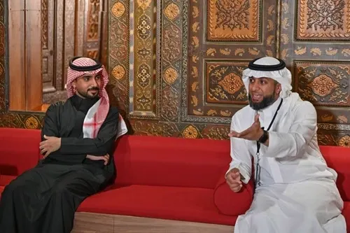 “زوايا مضيئة”.. الحِرف بذاكرة الماضي في “إثراء”