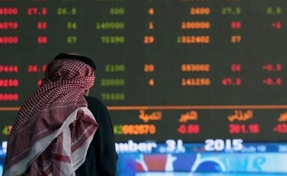 سوق الأسهم أحمر بـ 142 نقطة