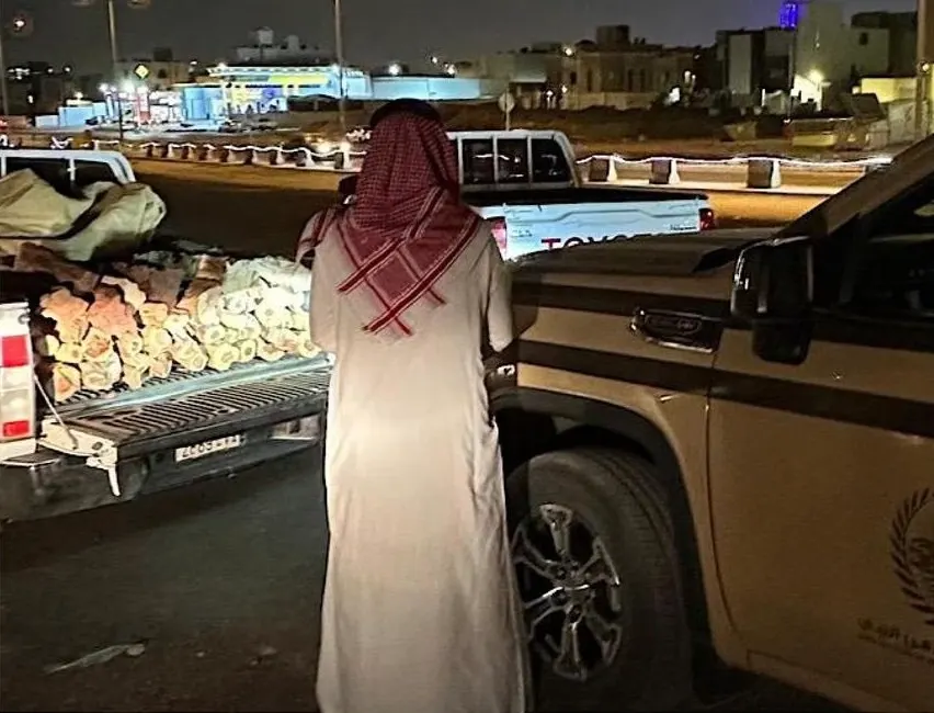 الرياض.. ضبط مواطن نقل حطبًا محليًا