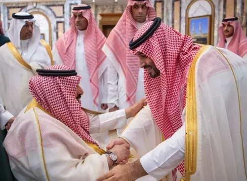 ولي العهد يستقبل المهنئين بعيد الفطر