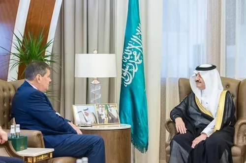 أمير الشرقية يستقبل السفير البريطاني