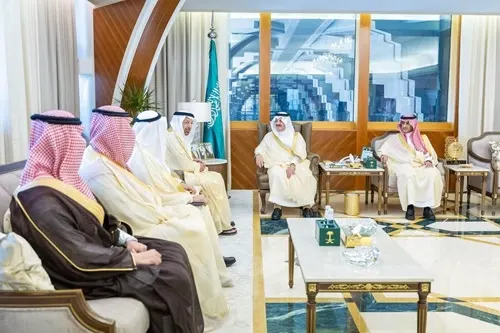 أمير الشرقية والوزير الفالح يستعرضان تطورات ومستجدات الاستثمار