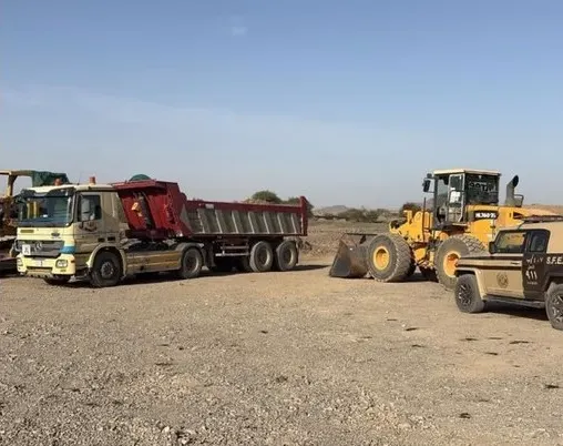 في مكة والمدينة.. ضبط 7 تجار حطب ومستغلي رواسب