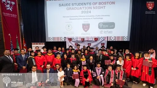 تخرج منها 60 سعوديًا العام الماضي.. ترامب يهدد هارفارد بمنع الأجانب