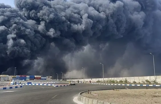 ارتفاع حصيلة انفجار ميناء بندر عباس إلى 8 قتلى و750 مصابًا