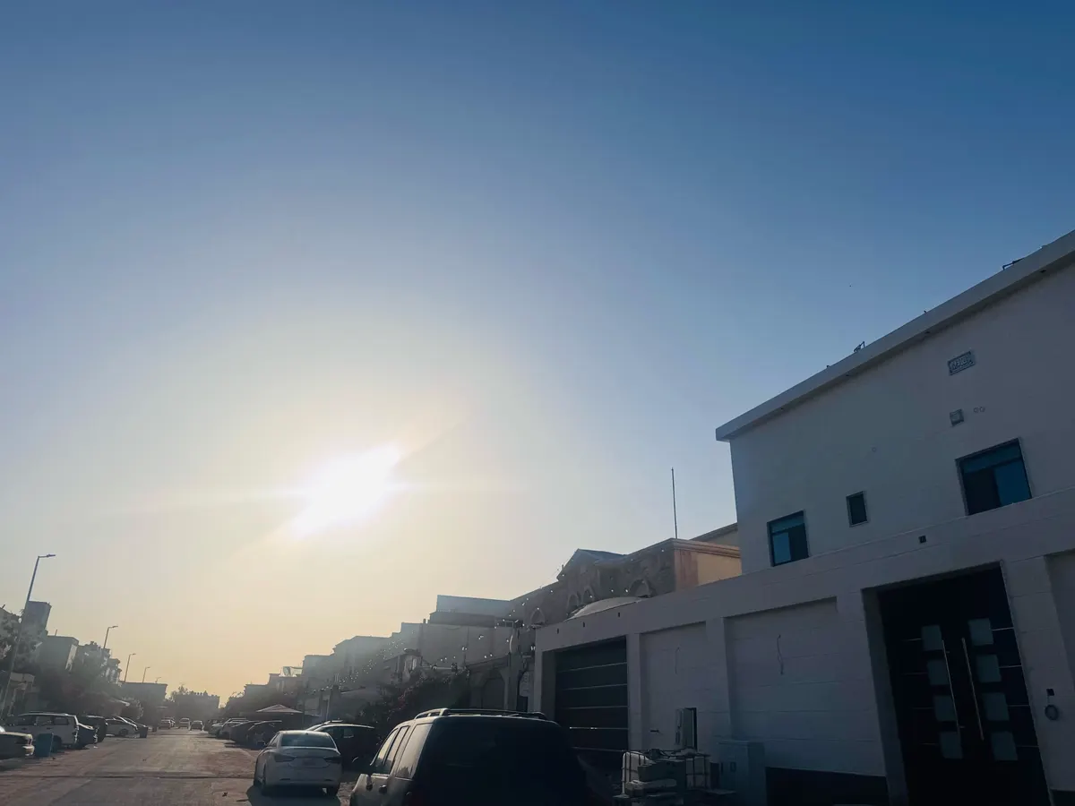 القطيف.. نهار صافي مشمس وحرارة تصل إلى 35 مئوية