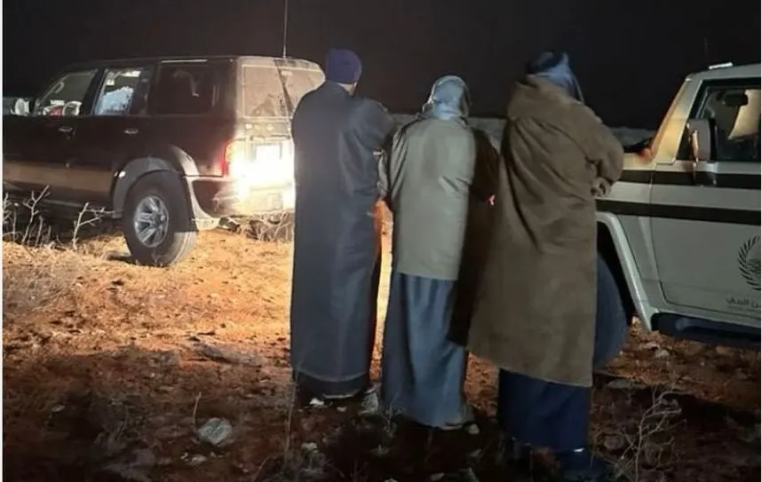 ضبط تاجر حطب محلي وقاطعي مسيجات محمية ملكية