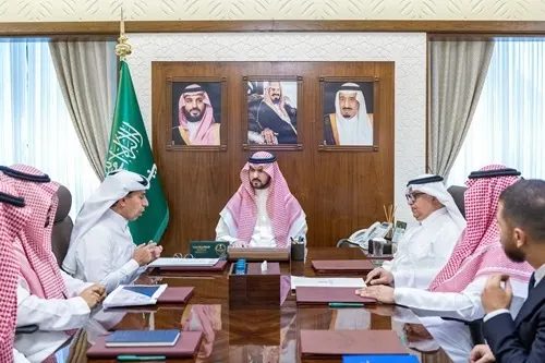 نائب أمير الشرقية يطلع على استراتيجية هيئة تطوير المنطقة