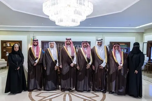 نائب أمير الشرقية يطلع على برامج ومشاريع “أصدقاء البيئة”