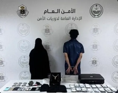 الرياض.. سقوط سعودي ومغربية استدرجا ضحايا وسلبا أموالهم