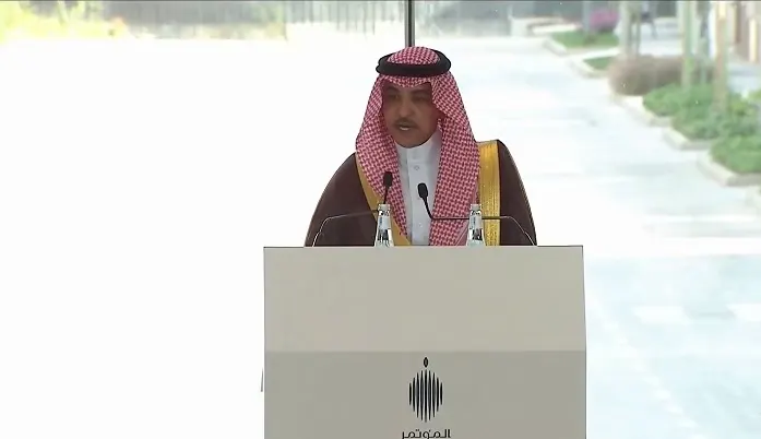 وزير الإعلام يعدد إنجازات الرؤية.. انخفاض معدل البطالة 7% و 307.4 مليارات صدارات غير نفطية