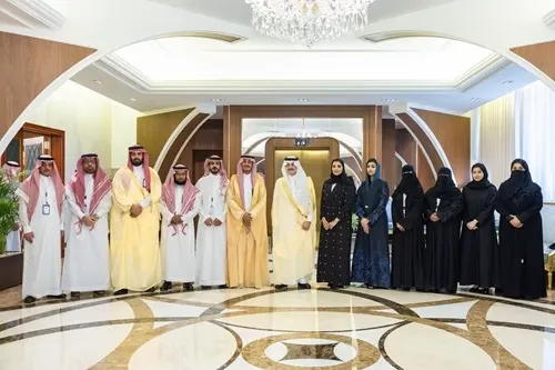 أمير الشرقية يطلع على أهداف نادي المسؤولية الاجتماعية