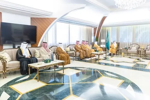 أمير الشرقية يطلع على خطة جمعية دارك للإسكان