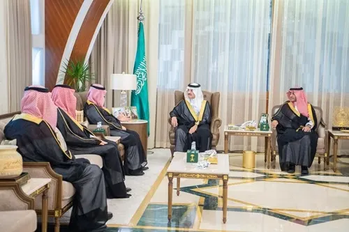 أمير الشرقية يطّلع على منجزات “الموارد البشرية”