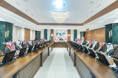 برئاسة نائب أمير المنطقة.. تقارير التنمية والأمن والبيئة ضمن مناقشات محافظي الشرقية