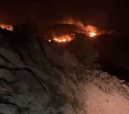 بعد يوم من نشوبه.. إخماد حريق جبل أثرب في عسير دون إصابات