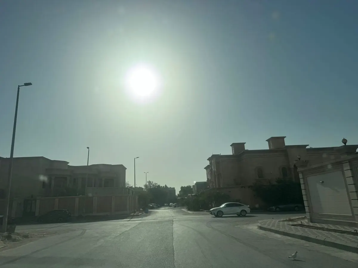 رياح نشطة مثيرة للأتربة على الشرقية و 8 مناطق