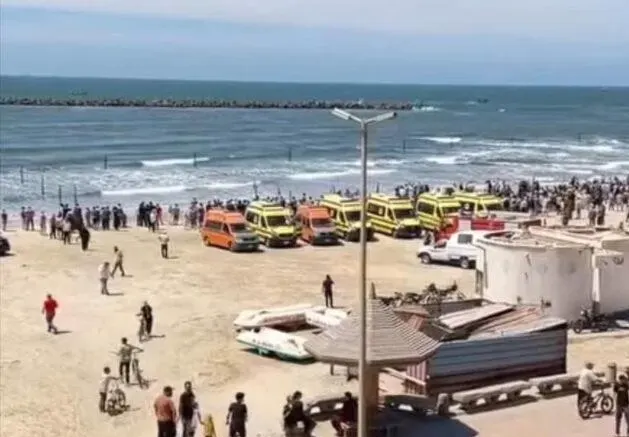 مصر.. سقوط طائرة تدريب عسكرية في البحر ومصرع طاقمها